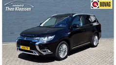 Zwart Gebruikt 2020 Mitsubishi Outlander P-HEV Intense+ SUV | € 26.950 (Eerlijke prijs)