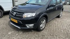 Zwart Gebruikt 2014 Dacia Sandero Lauréate Hatchback | € 5.900 (Eerlijke prijs)