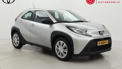 Gebruikt 2024 Toyota Aygo X Play SUV | € 17.499 (Eerlijke prijs)