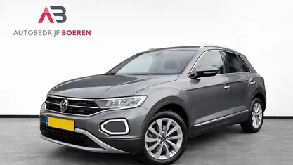Grijs Occasion 2025 VW T-Roc Style SUV | € 30.950 (Super prijs)