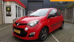 Rood Gebruikt 2012 Renault Twingo Authentique Hatchback | € 1.490 (Eerlijke prijs)