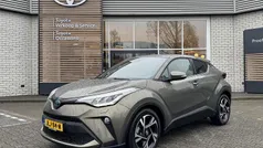 Gebruikt 2022 Toyota C-HR Style SUV | € 25.400 (Eerlijke prijs)