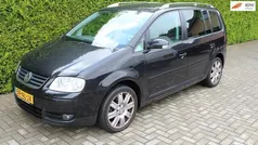 Zwart Gebruikt 2003 VW Touran Highline MPV | € 999 (Goede deal)