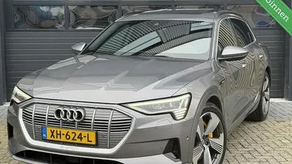 Occasion Audi e-tron Advanced Plus 158 kW (215 PK) 2018 Grijs SUV