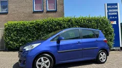 Blauw, metallic lak Gebruikt 2011 Toyota Verso-S MPV | € 7.450 (Eerlijke prijs)