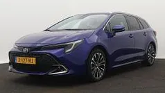 Blauw Gebruikt 2024 Toyota Corolla Edition Stationwagen | € 27.945 (Goede deal)