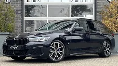 Zwart Gebruikt 2021 BMW 530e M Sport Stationwagen | € 37.450 (Eerlijke prijs)