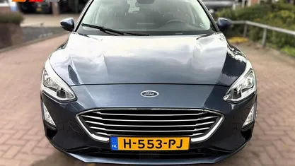 Blauw, metallic lak Occasion 2019 Ford Focus Business Edition Stationwagen | € 15.450 (Eerlijke prijs)