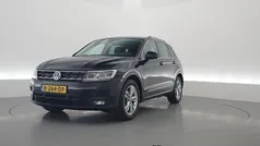 Zwart Gebruikt 2020 VW Tiguan Business SUV | € 25.850 (Eerlijke prijs)