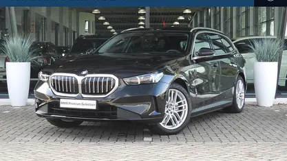 Occasion 2025 BMW 530e Executive Stationwagen | € 59.850 (Goede deal)