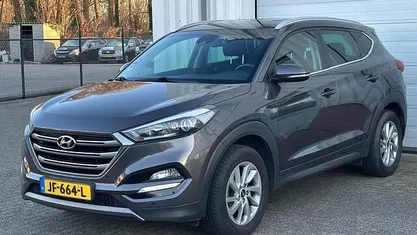 Grijs (metallic) Occasion 2016 Hyundai Tucson Comfort SUV | € 9.745 (Eerlijke prijs)