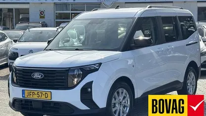 Wit Occasion 2024 Ford Tourneo Limited Van | € 29.999 (Eerlijke prijs)