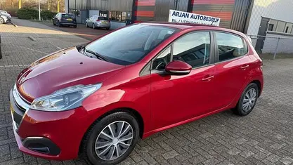 Occasion 2017 Peugeot 208 Hatchback | € 5.350 (Goede deal)