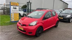 Rood Gebruikt 2007 Toyota Aygo Hatchback | € 1.950 (Eerlijke prijs)