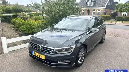Grijs Gebruikt 2017 VW Passat Highline Stationwagen | € 14.950 (Eerlijke prijs)