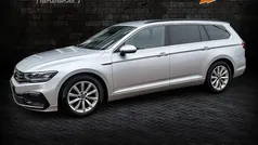 Grijs Gebruikt 2020 VW Passat Business Stationwagen | € 20.500 (Goede deal)