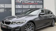 Grijs Gebruikt 2022 BMW 320 M Sport Stationwagen | € 28.745 (Eerlijke prijs)