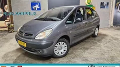 Grijs (metallic) Gebruikt 2004 Citroën Xsara Picasso MPV | € 1.250 (Eerlijke prijs)