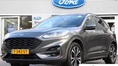 Grijs Gebruikt 2023 Ford Kuga ST-Line SUV | € 27.895 (Eerlijke prijs)