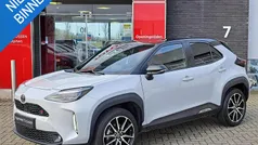 Zwart Gebruikt 2022 Toyota Yaris Cross Sport SUV | € 28.400 (Eerlijke prijs)