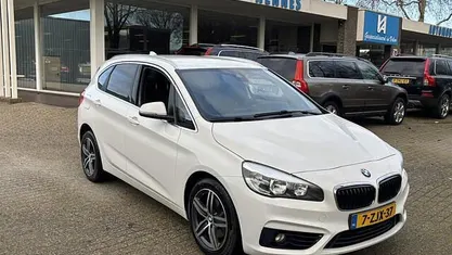 Wit Occasion 2015 BMW 218 Comfort Edition Stationwagen | € 8.750 (Eerlijke prijs)
