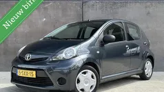 Grijs Gebruikt 2014 Toyota Aygo Hatchback | € 4.899 (Eerlijke prijs)