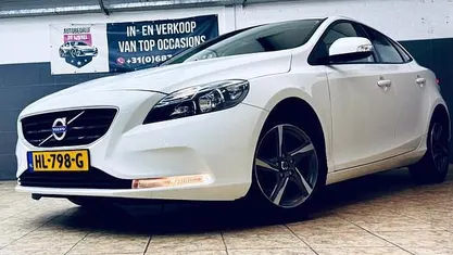Wit Occasion 2014 Volvo V40 R-Design Hatchback | € 8.999 (Super prijs)