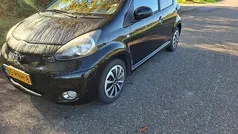 Zwart Gebruikt 2011 Toyota Aygo Hatchback | € 3.450 (Eerlijke prijs)