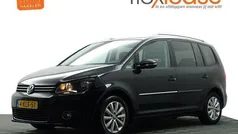 Zwart, metallic lak Gebruikt 2013 VW Touran Highline MPV | € 7.900 (Eerlijke prijs)