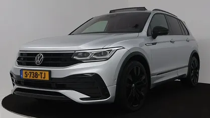 Grijs Occasion 2023 VW Tiguan R-line SUV | € 38.950 (Eerlijke prijs)