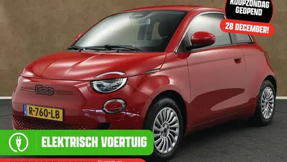 Rood Gebruikt 2022 Fiat 500e Red Hatchback | € 16.445 (Eerlijke prijs)