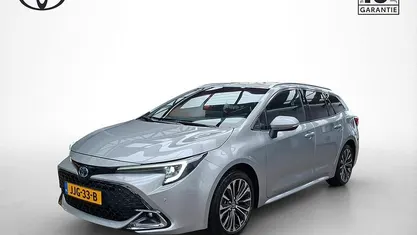 Gebruikt 2025 Toyota Corolla Hybrid Stationwagen | € 34.495 (Eerlijke prijs)
