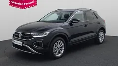 Zwart Gebruikt 2025 VW T-Roc Life SUV | € 35.940 (Eerlijke prijs)