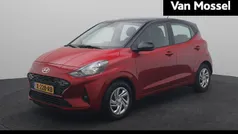 Rood Gebruikt 2024 Hyundai i10 Premium Hatchback | € 16.940 (Eerlijke prijs)