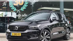 Zwart, metallic lak Gebruikt 2021 Volvo XC40 R-Design SUV | € 26.950 (Super prijs)