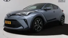 Grijs metallic Gebruikt 2021 Toyota C-HR Plus SUV | € 22.445 (Goede deal)