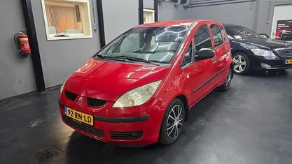 Occasion Mitsubishi Colt Invite 109 PK (80 kW) 2005 Rood Hatchback