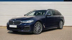 Blauw Gebruikt 2021 BMW 540 Executive Stationwagen | € 51.950 (Eerlijke prijs)