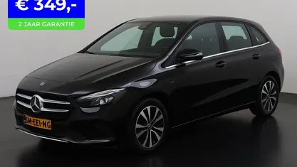 Zwart Gebruikt 2022 Mercedes B250e Style MPV | € 26.690 (Goede deal)