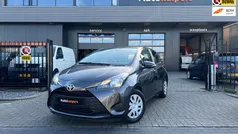 Grijs Gebruikt 2017 Toyota Yaris Comfort Hatchback | € 13.950 (Eerlijke prijs)