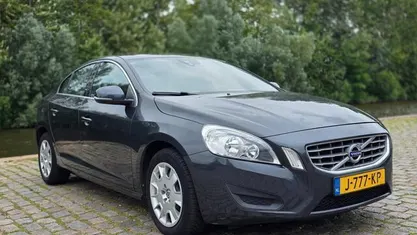 Grijs Occasion 2012 Volvo S60 Kinetic Sedan | € 8.499 (Eerlijke prijs)
