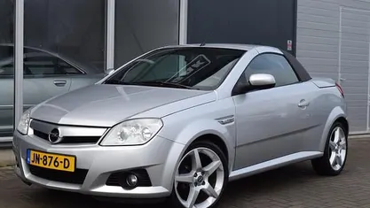 Occasion Opel Tigra Cosmo 90 PK (66 kW) 2005 Grijs Cabriolet