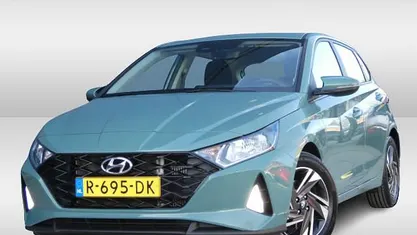 Groen metallic Gebruikt 2022 Hyundai i20 Comfort Hatchback | € 18.425 (Eerlijke prijs)
