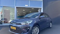 (eu3) smoke blue m Gebruikt 2022 Kia Rio Hatchback | € 17.895 (Eerlijke prijs)