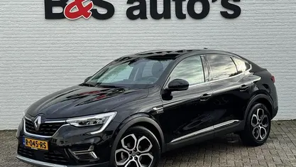 Zwart Gebruikt 2021 Renault Arkana SUV | € 23.400 (Eerlijke prijs)