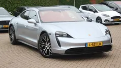 Grijs Gebruikt 2021 Porsche Taycan Performance Package Sedan | € 55.950 (Eerlijke prijs)