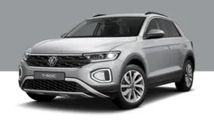 Grijs, metallic lak Nieuw 2025 VW T-Roc Edition SUV | € 44.295 (Eerlijke prijs)