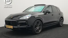 Zwart Gebruikt 2021 Porsche Cayenne SUV | € 72.940 (Super prijs)