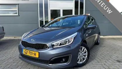 Occasion Kia Ceed 99 PK (72 kW) 2015 Grijs Hatchback
