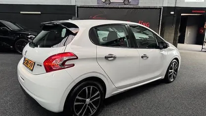 Occasion 2013 Peugeot 208 Access Hatchback | € 3.950 (Eerlijke prijs)